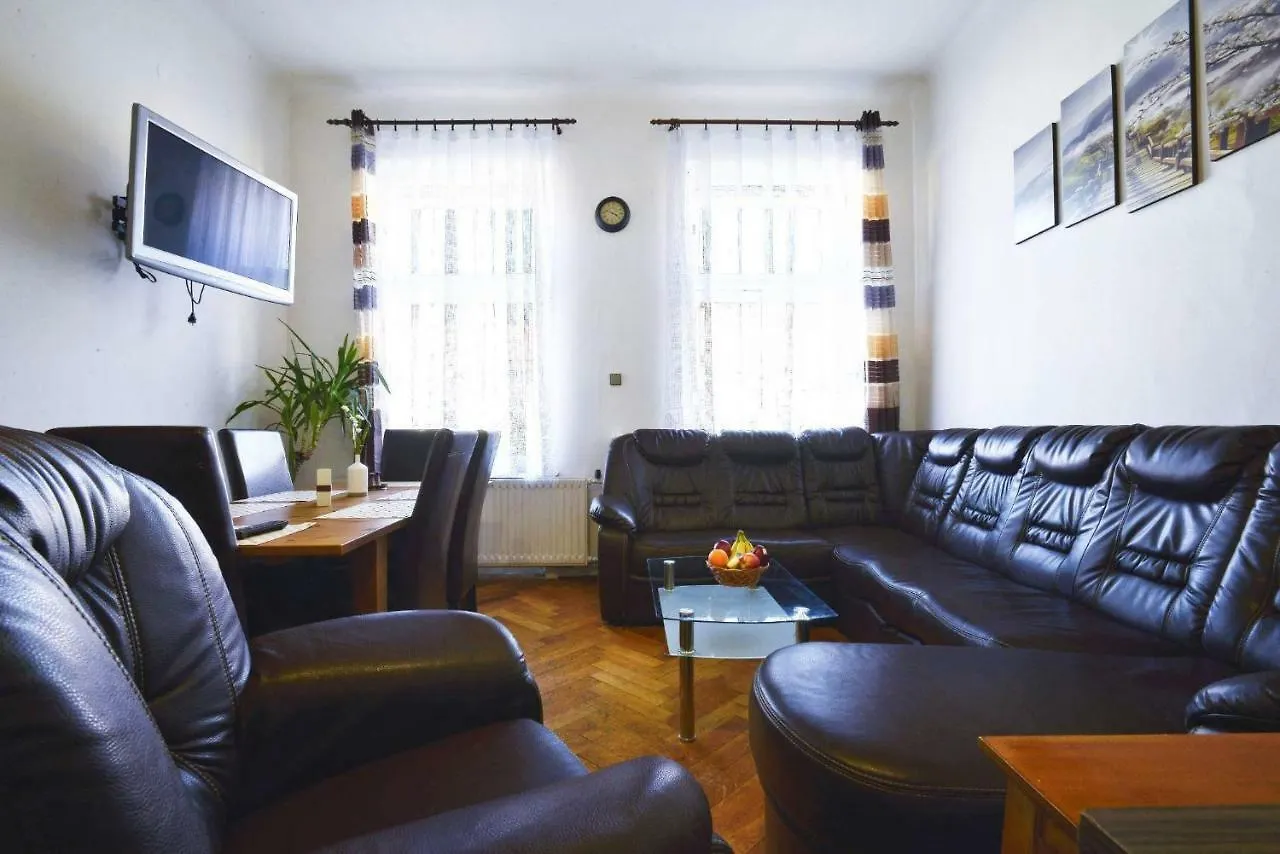 Spacious Cozy Apartments In Centre 프라하