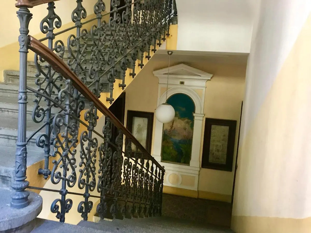 Spacious Cozy Apartments In Centre 프라하