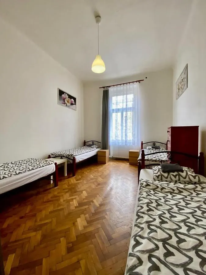 Spacious Cozy Apartments In Centre Praga