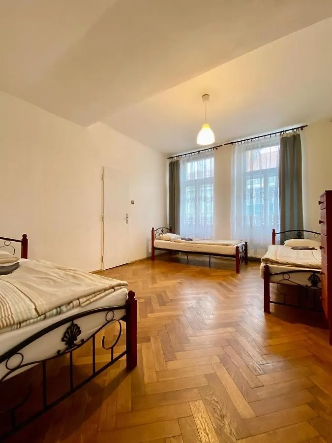 Spacious Cozy Apartments In Centre 프라하
