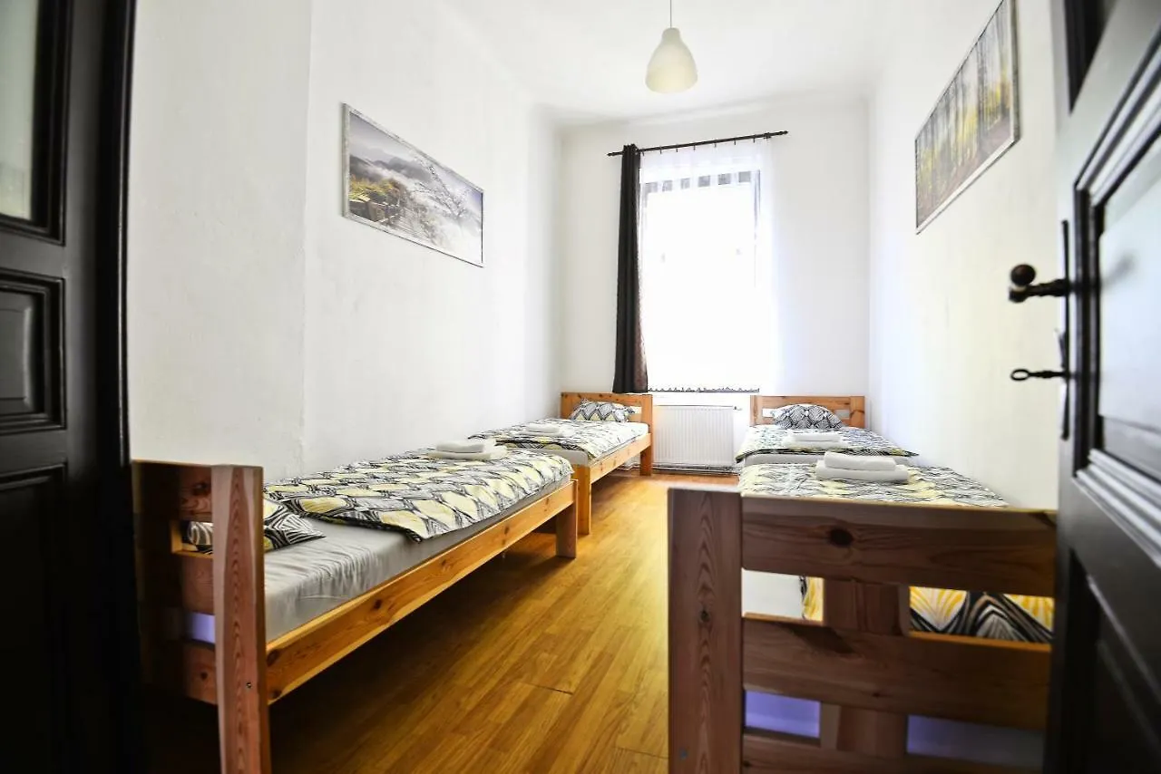 Spacious Cozy Apartments In Centre 프라하 체코