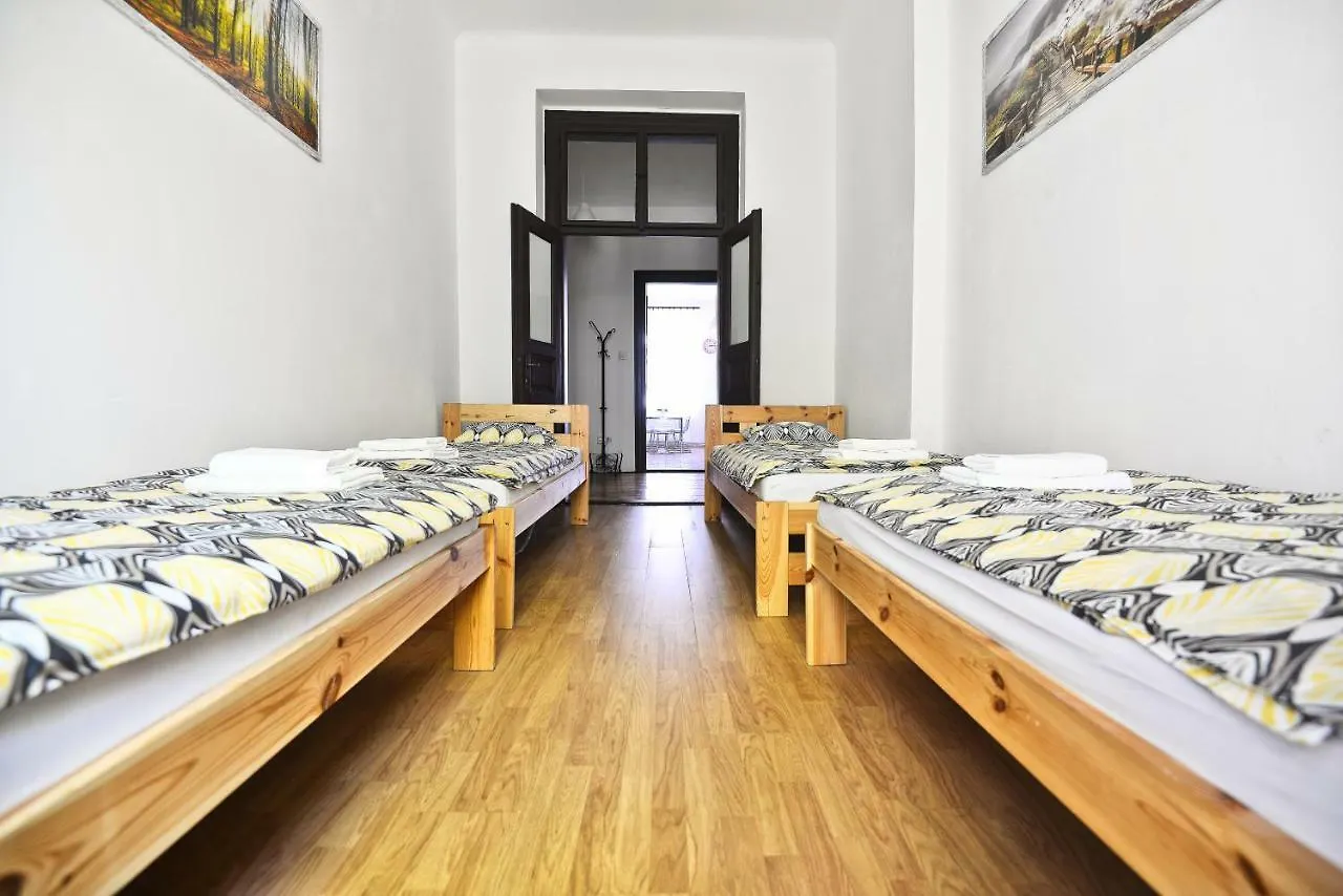 Spacious Cozy Apartments In Centre 프라하