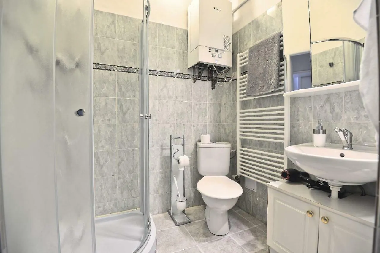 Spacious Cozy Apartments In Centre 프라하 0*,  체코