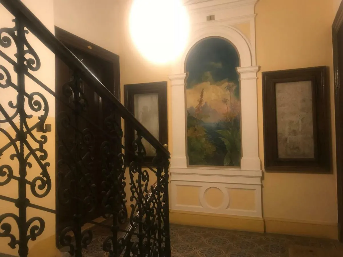 Spacious Cozy Apartments In Centre 프라하